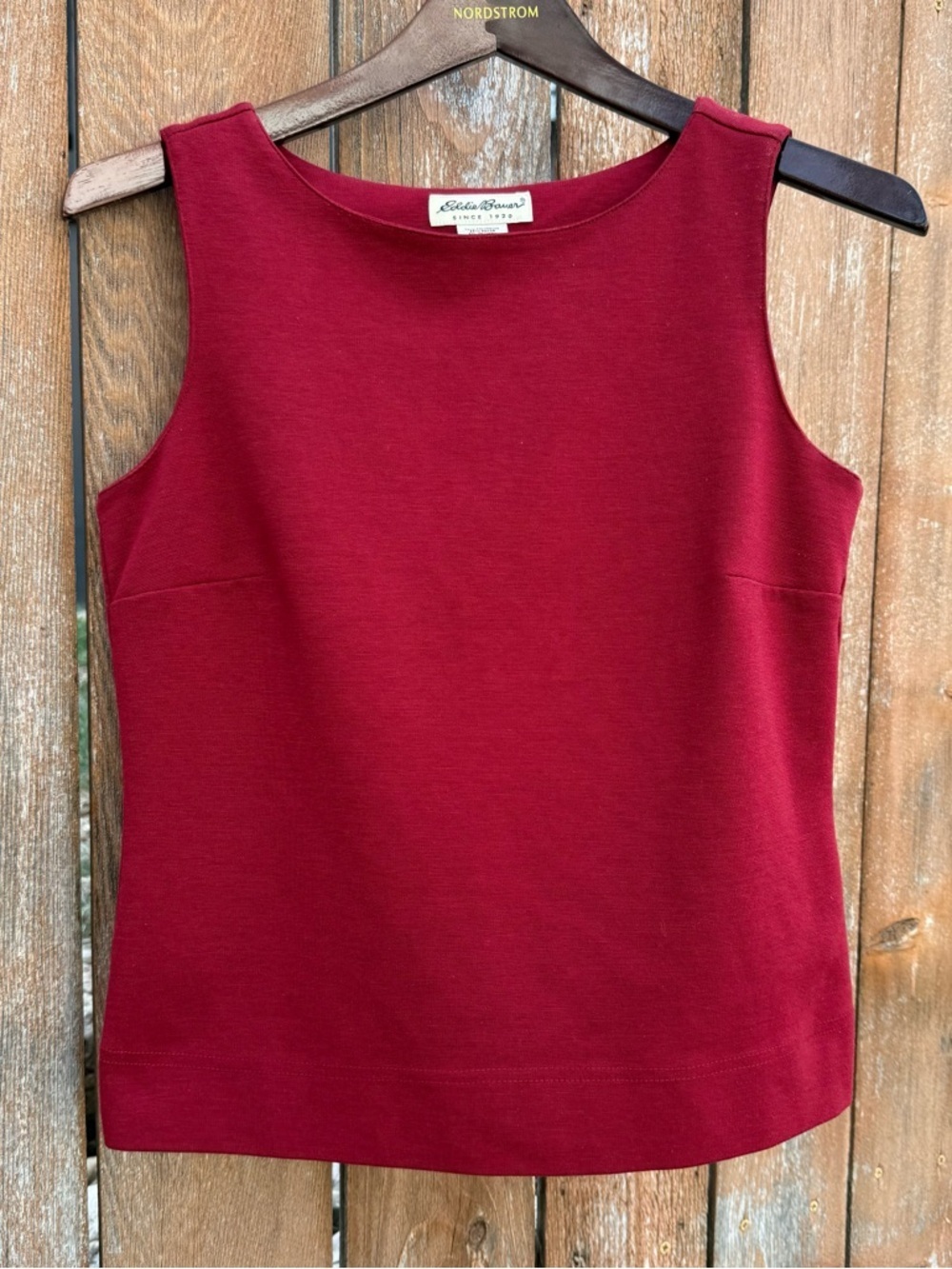 EDDIE BAUER Women’s Red Sleeveless Tailored Fit Cropped Blouse Shirt Size Small